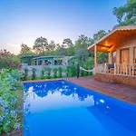 Blue Green Life Bungalow